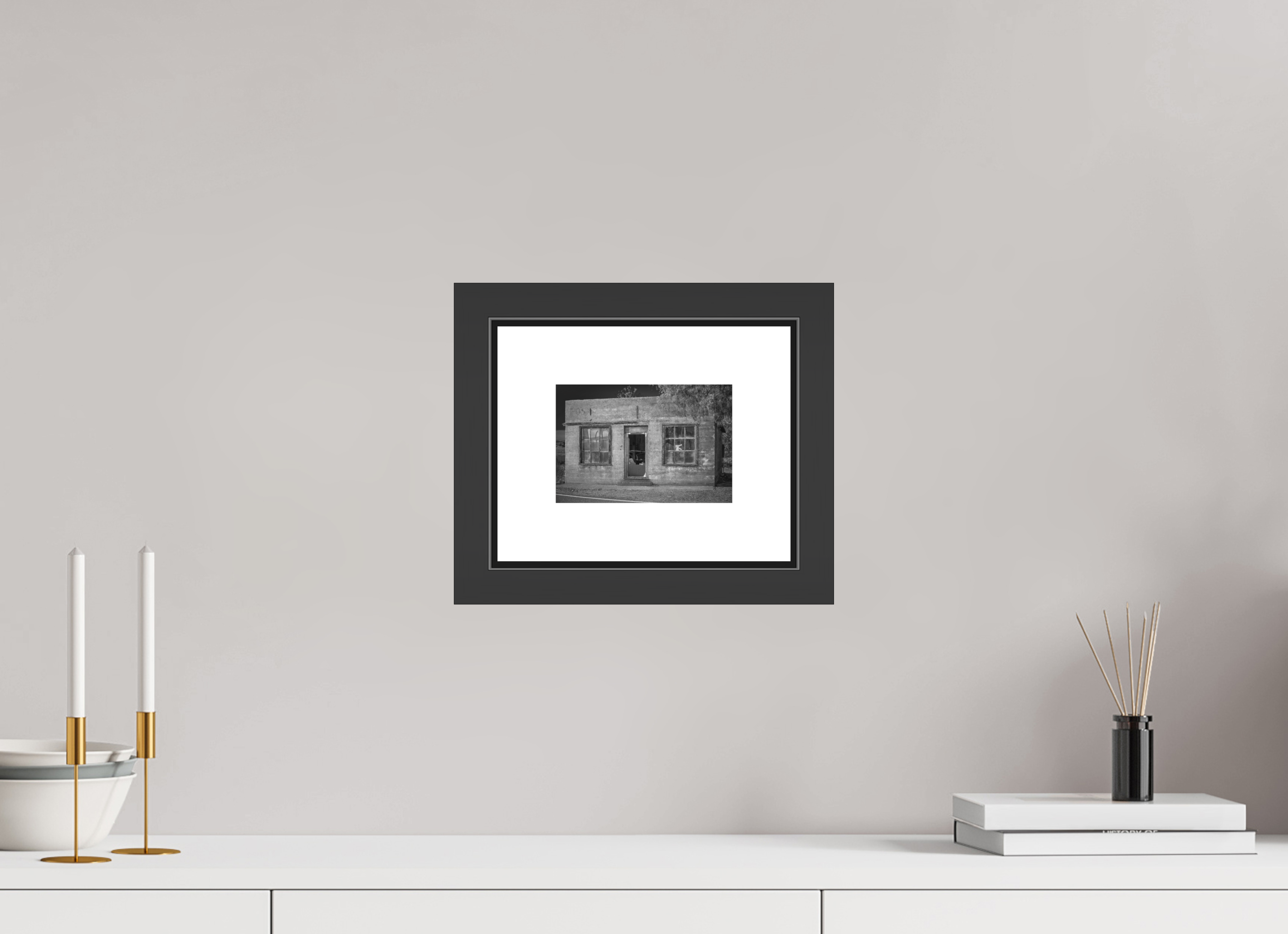 6 x 4″, BW - MATTE GLASS - 2" MOTIF - SHADOW FRAME Building Robot